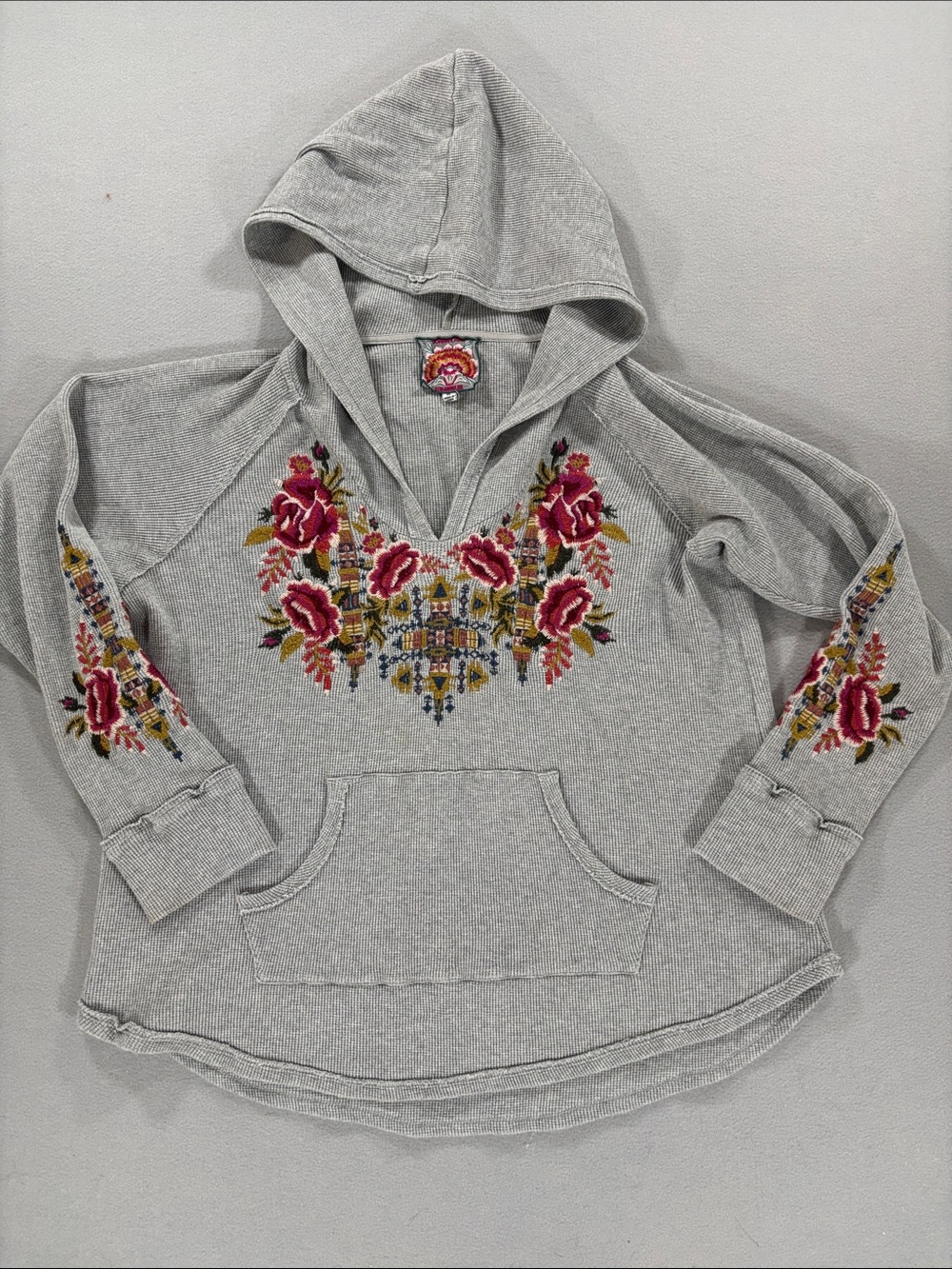 Johnny Was Gray Hooded thermal Pullover with Pink & Red Floral Embroidery XL